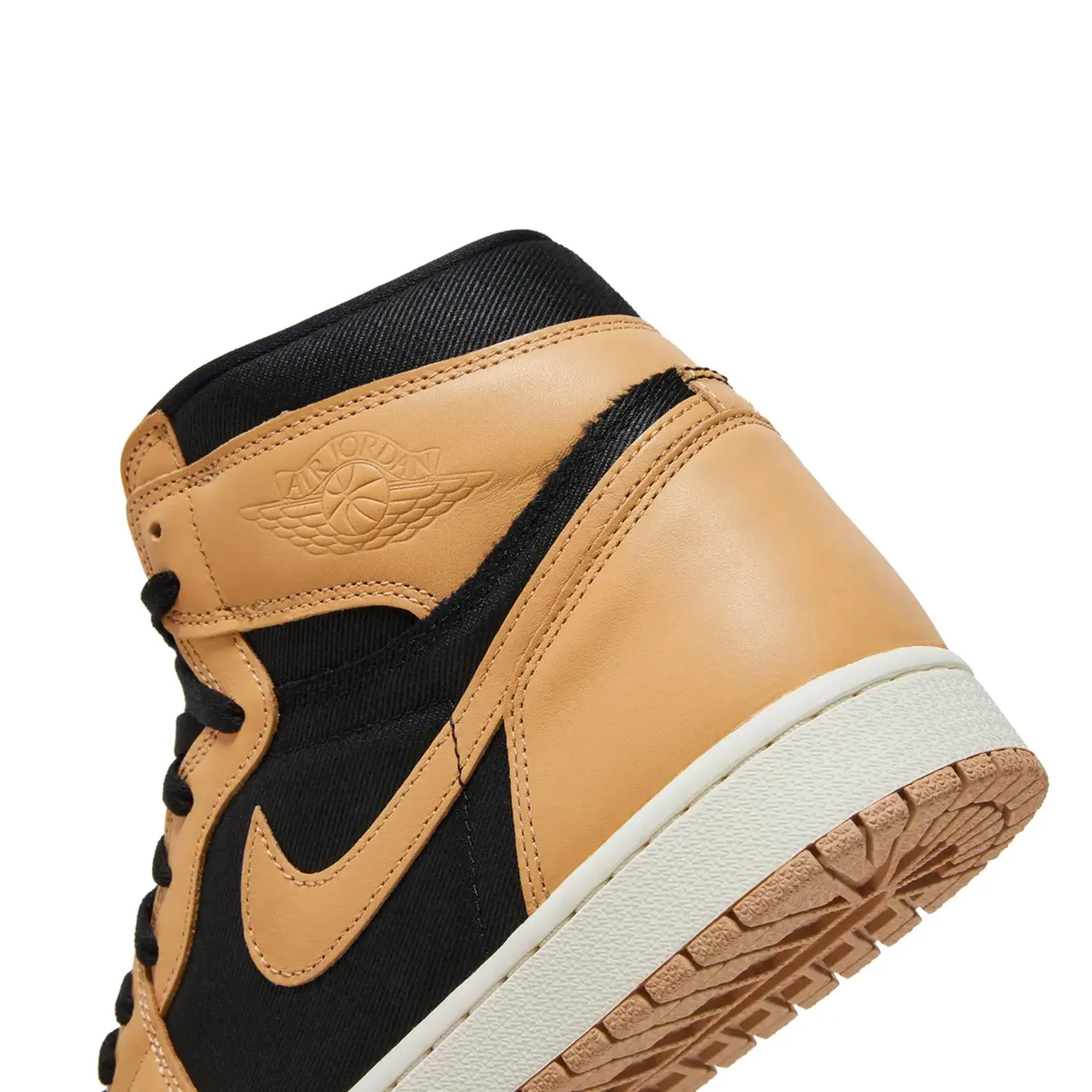 Air Jordan 1 Retro High OG 'Heirloom' (2022)