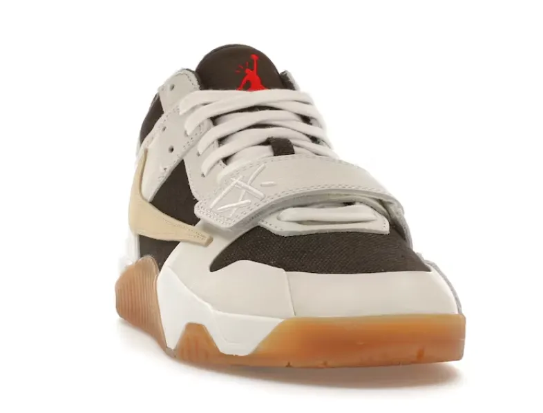 JORDAN JUMPMAN JACK TR TRAVIS SCOTT SAIL