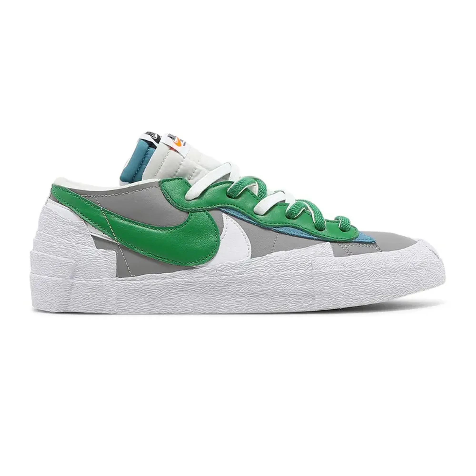 Nike Blazer Low x Sacai 'Medium Grey Classic Green'