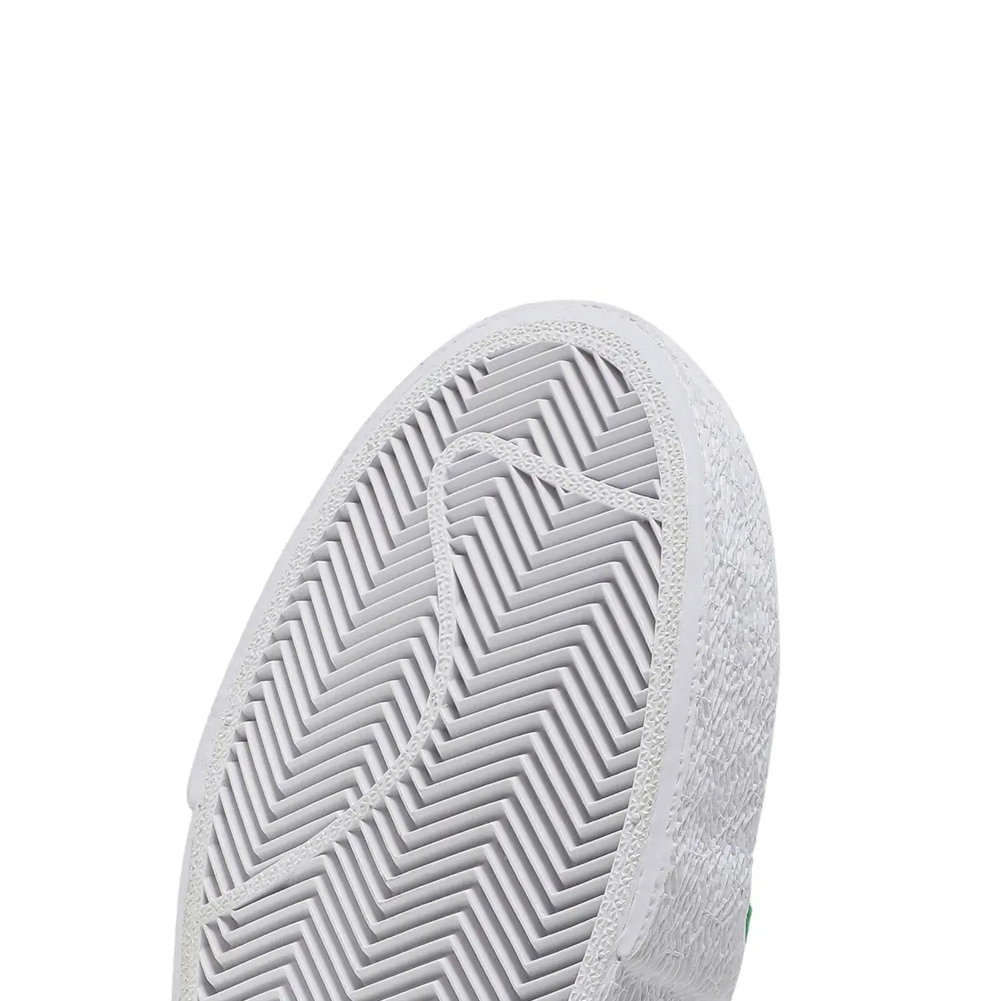 Nike Blazer Low x Sacai 'Medium Grey Classic Green'