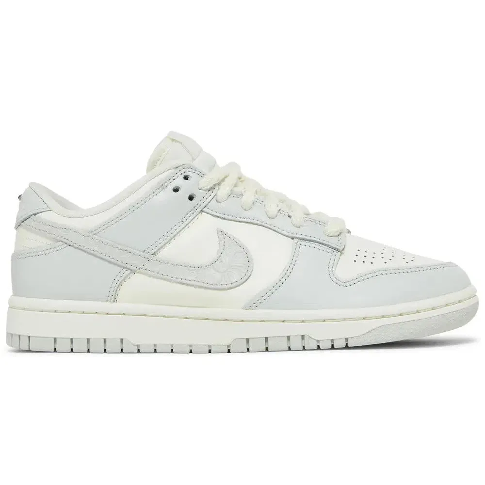Nike Dunk Low 'Needlework' W