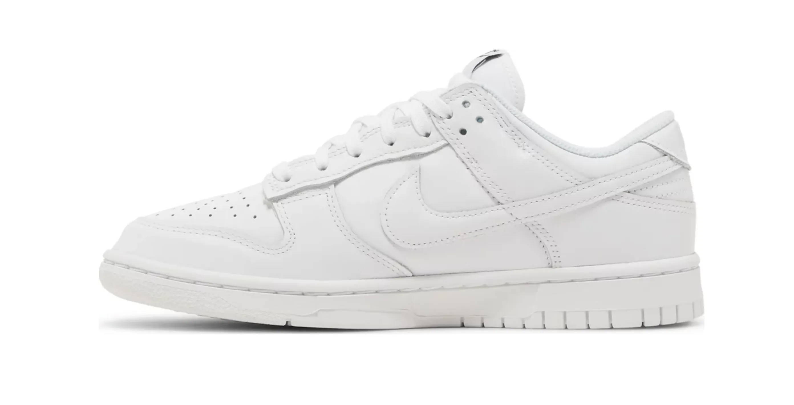 NIKE DUNK LOW TRIPLE WHITE