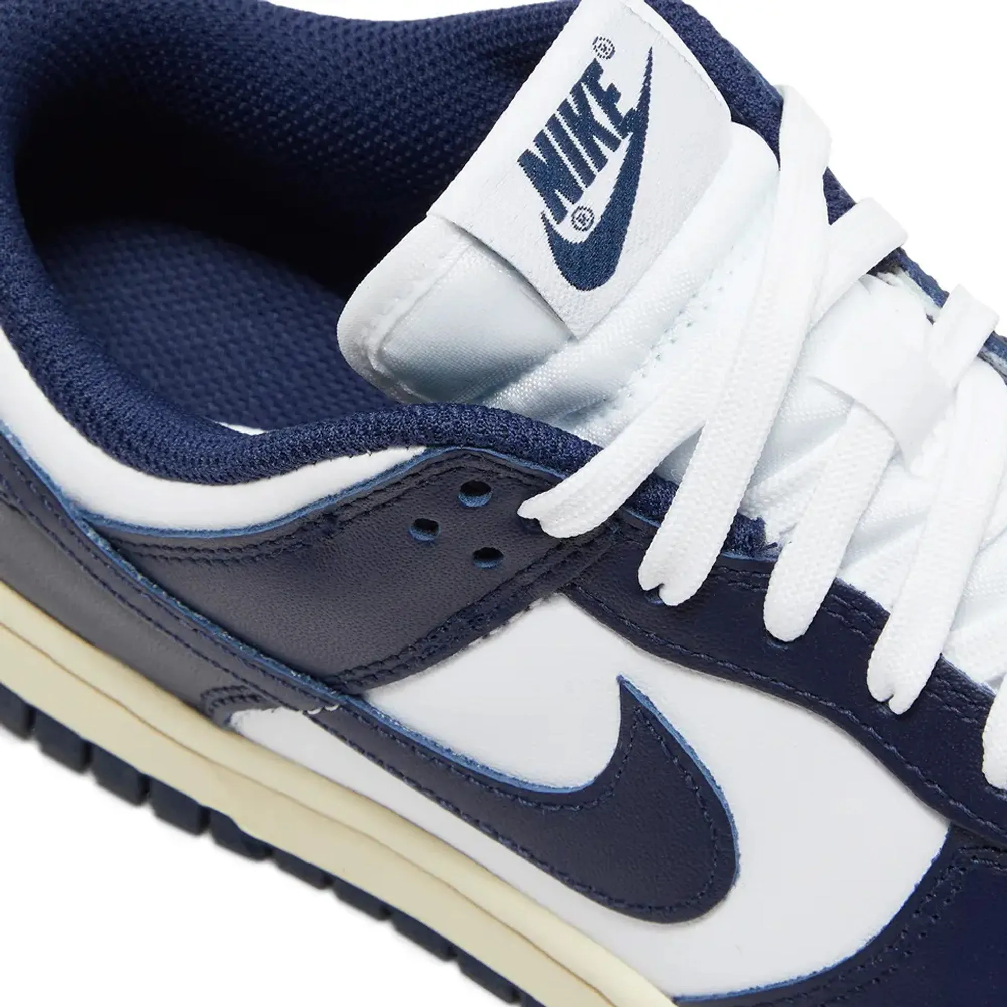 Nike Dunk Low 'Vintage Navy' W (2021)