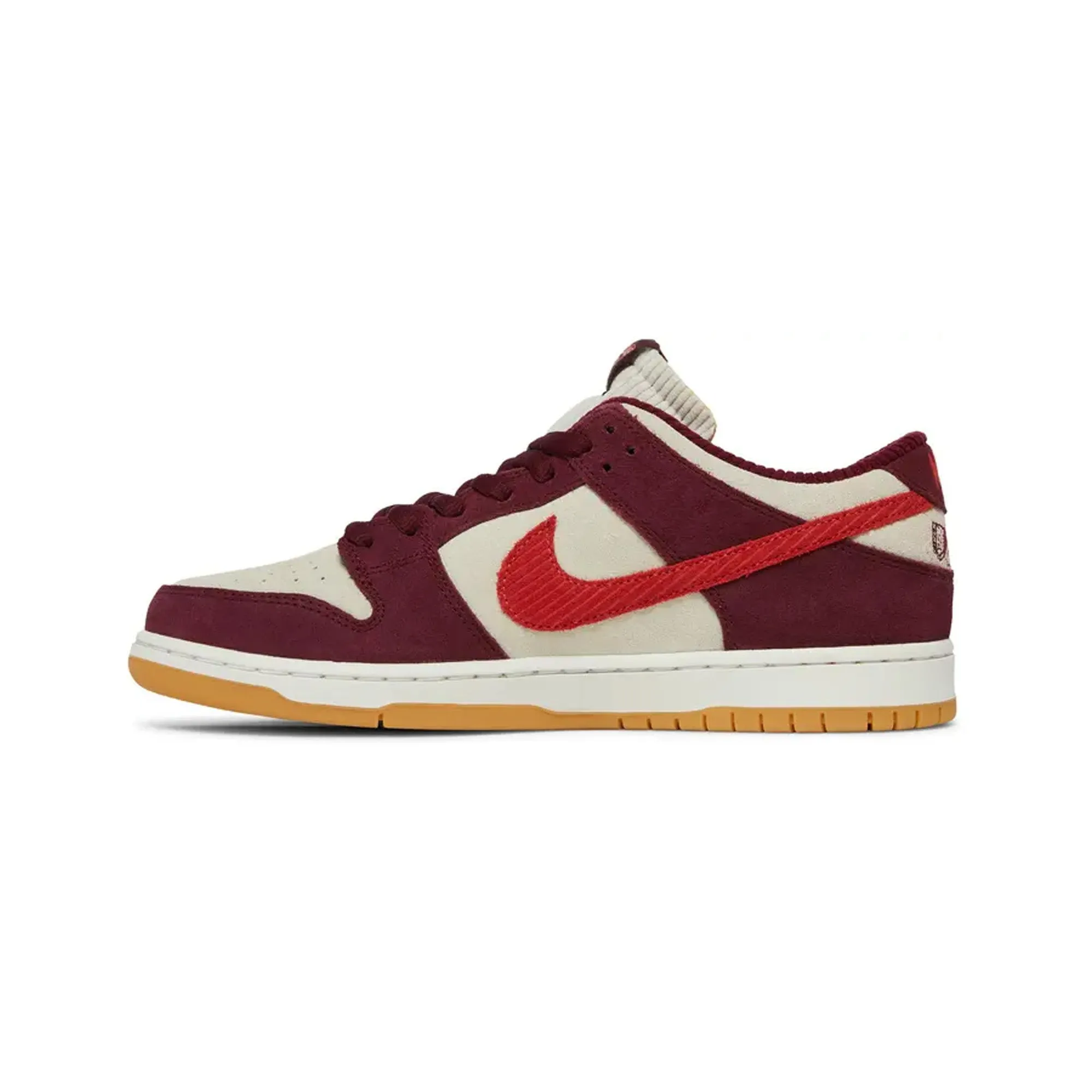 Nike SB Dunk Low 'Skate Like a Girl' (2022)