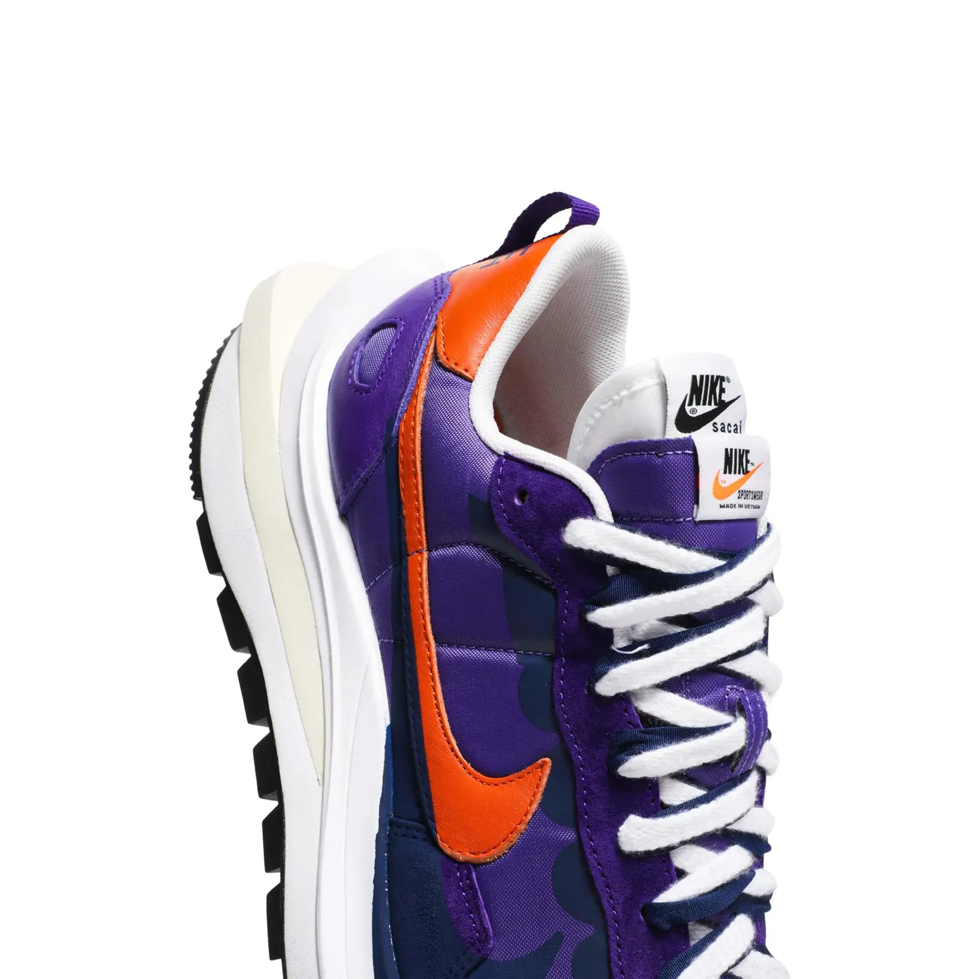 Nike Vaporwaffle x Sacai 'Dark Iris'