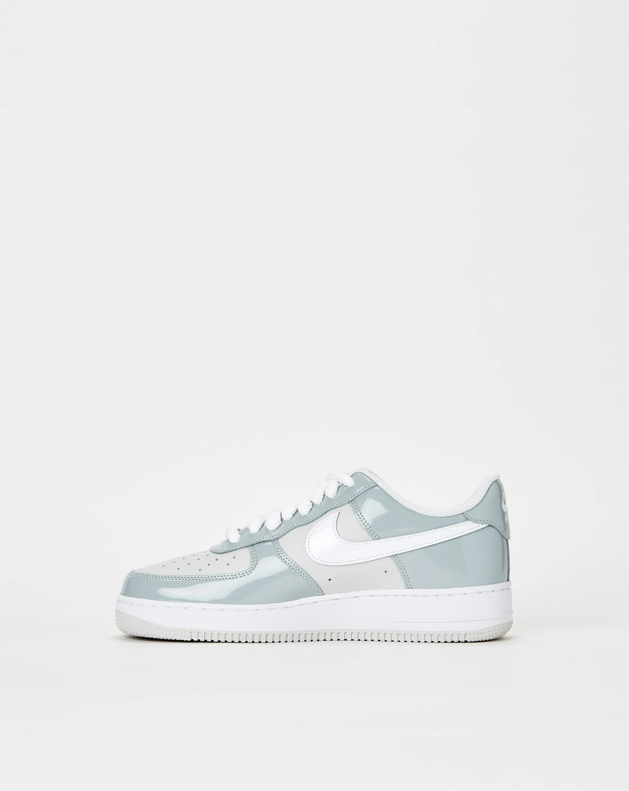 Shoes Nike Air Force 1 '07 LV8