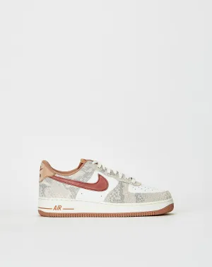 Shoes Nike Air Force 1 '07 LV8