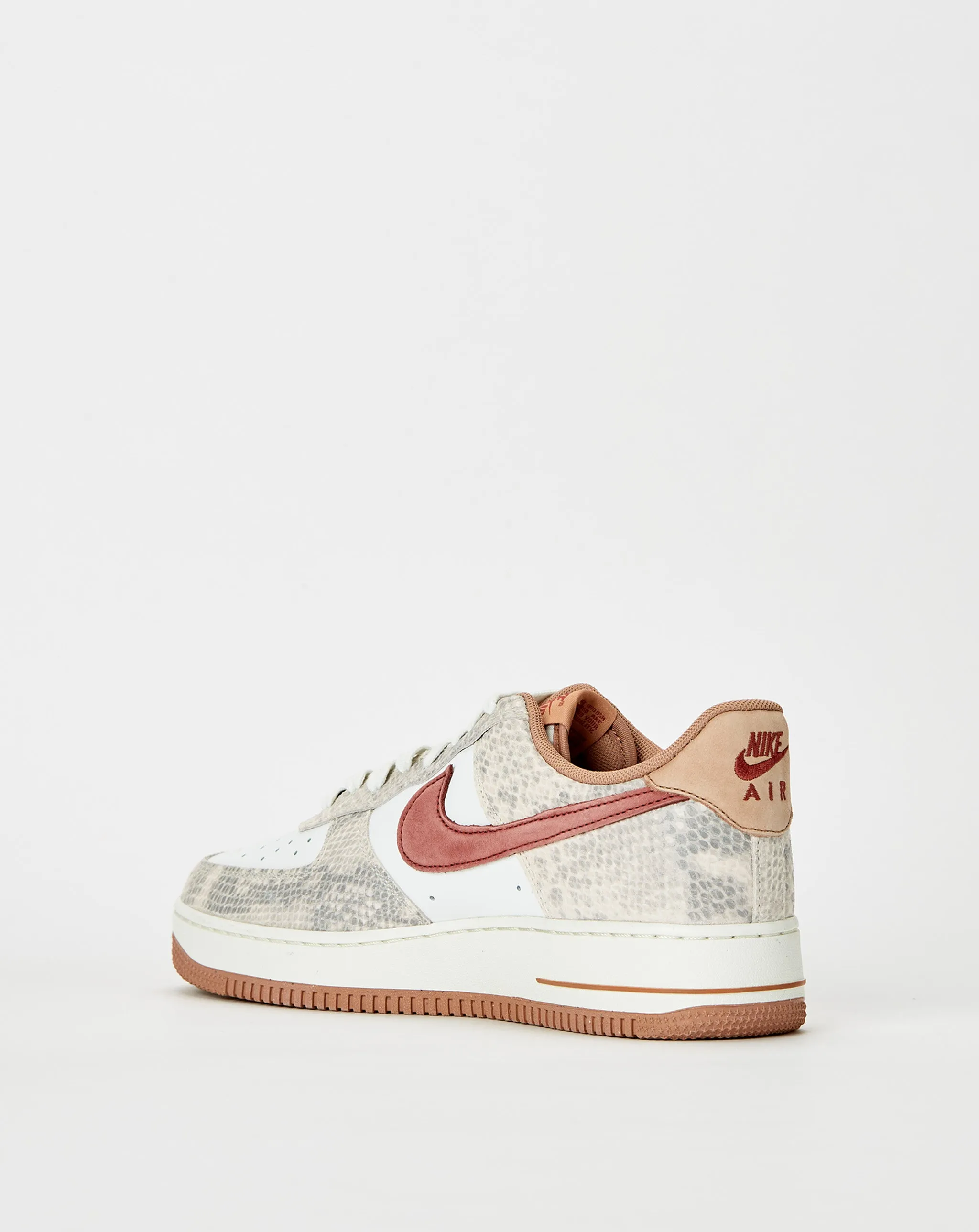 Shoes Nike Air Force 1 '07 LV8